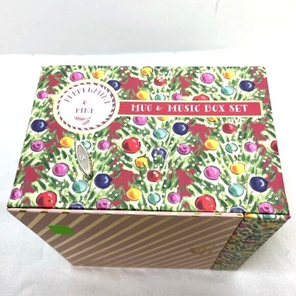 Peppermint & Pine Mug & Music Box Set We Wish You a Merry Christmas Santa Gift - Picture 2 of 7